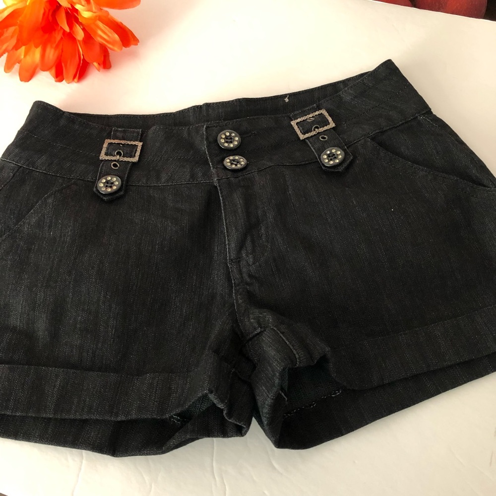 BB COUTURE Black Shorts Size 7
